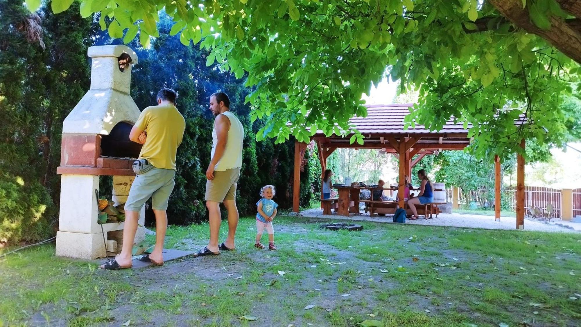 Gesztenye Vendeghaz Ságvár Zewnętrze zdjęcie