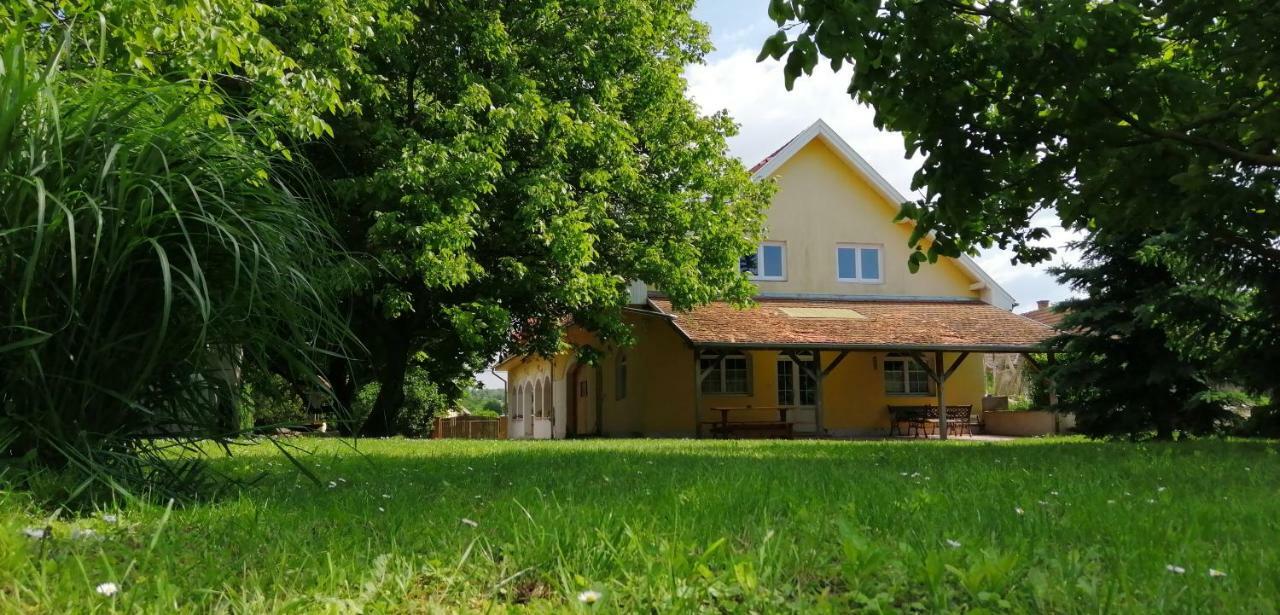 Gesztenye Vendeghaz Ságvár Zewnętrze zdjęcie